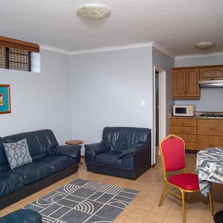 Great White Accommodation Kleinbaai Εξωτερικό φωτογραφία
