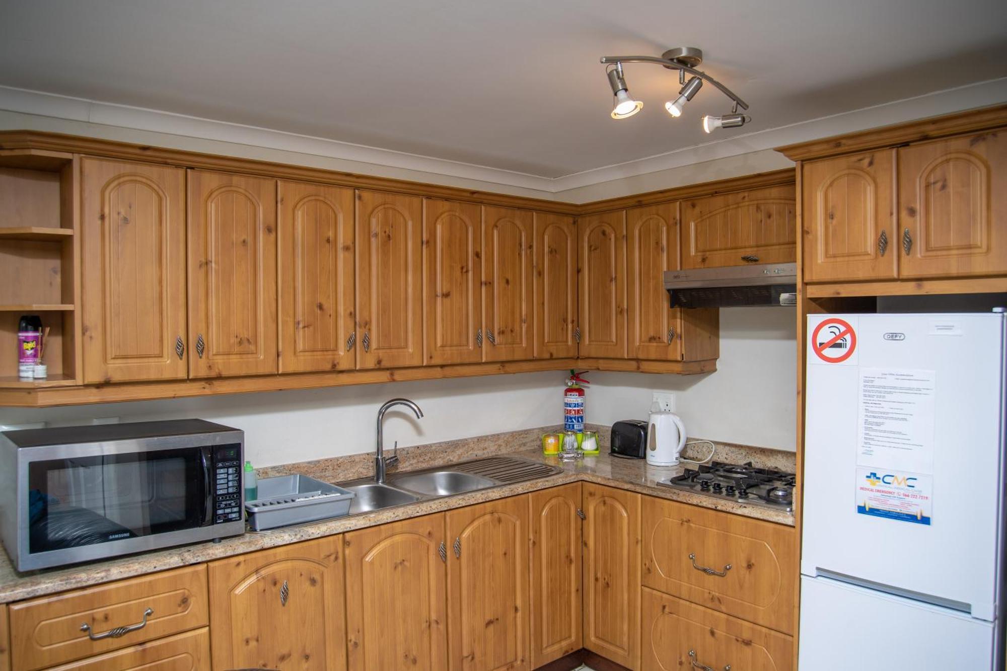 Great White Accommodation Kleinbaai Εξωτερικό φωτογραφία